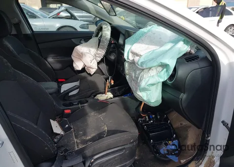 2021 Kia Forte Lxs из США, поврежденный, VIN 3KPF24AD4ME309092